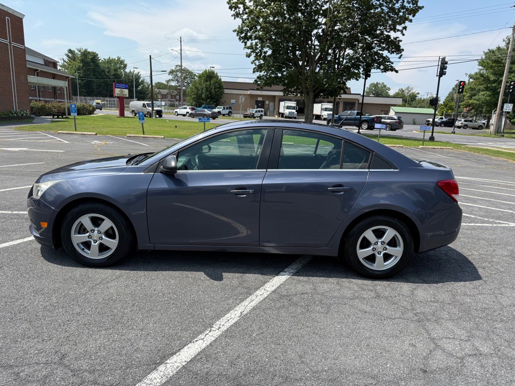 2014 Chevrolet Cruze Image 1