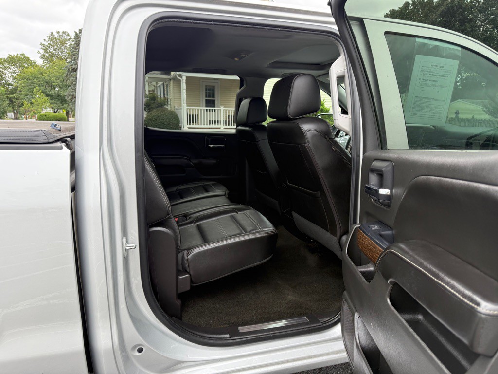 2017 GMC Sierra Image 8