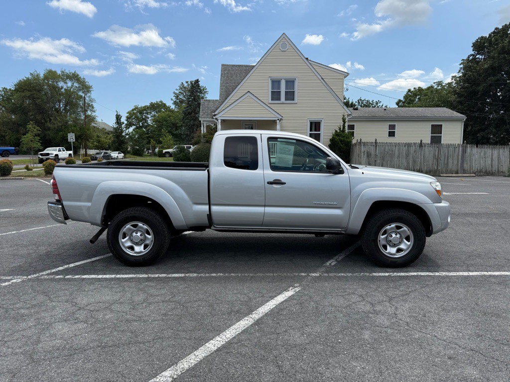 2008 Toyota Tacoma Image 2