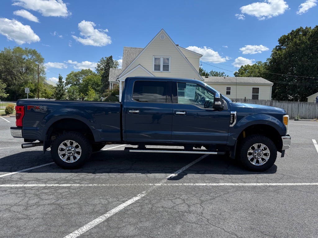 2017 Ford F-250 Image 2
