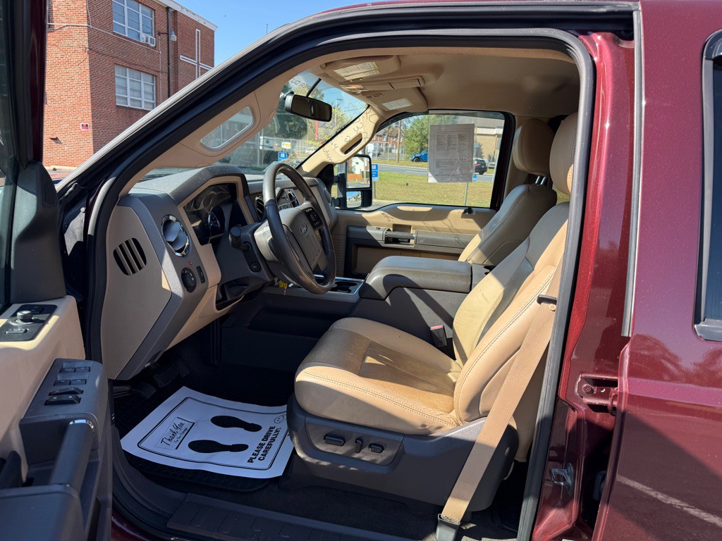 2011 Ford F-250 Image 5