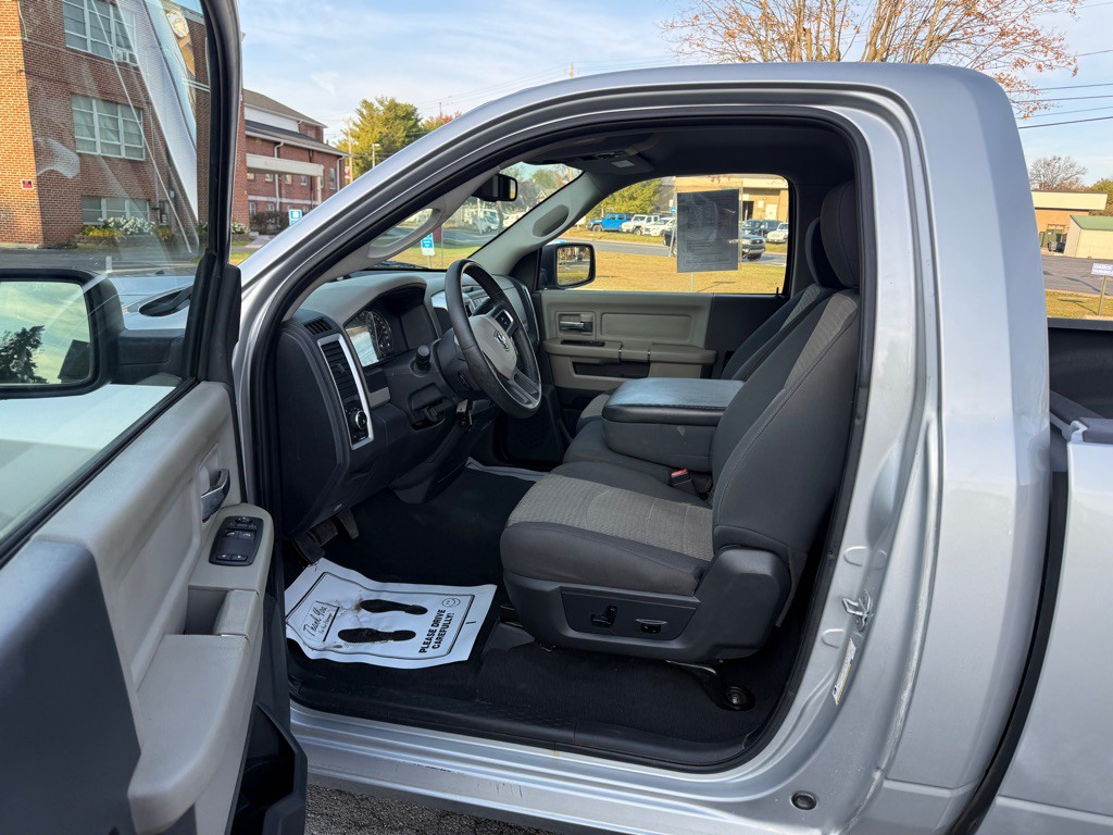 2011 Dodge Ram 1500 Image 5