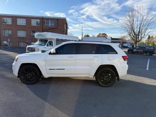 Image for 2018 Jeep Grand Cherokee Laredo ID: 6979500