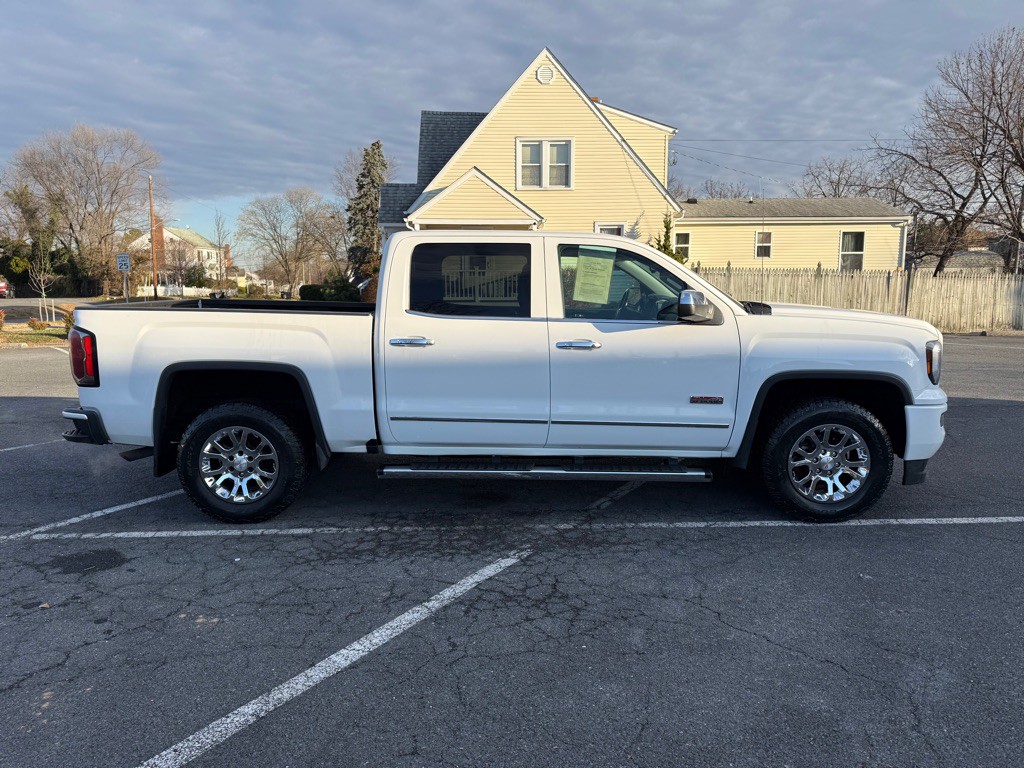 2016 GMC Sierra Image 2