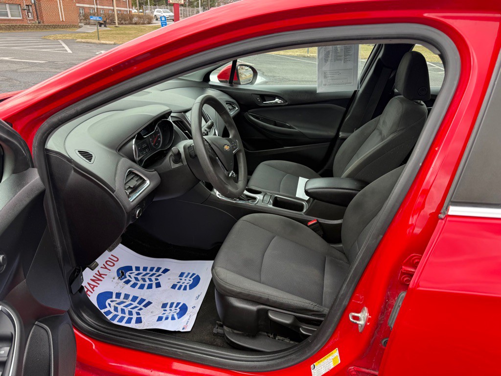 2019 Chevrolet Cruze Image 5