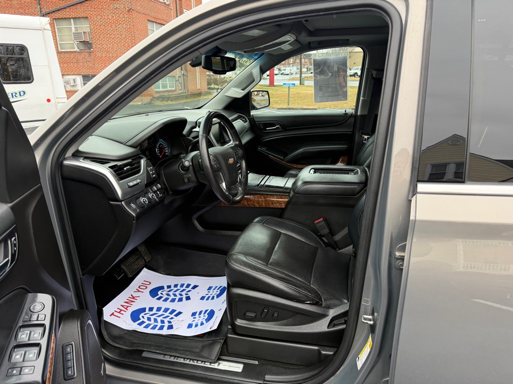 2017 Chevrolet Tahoe Image 5