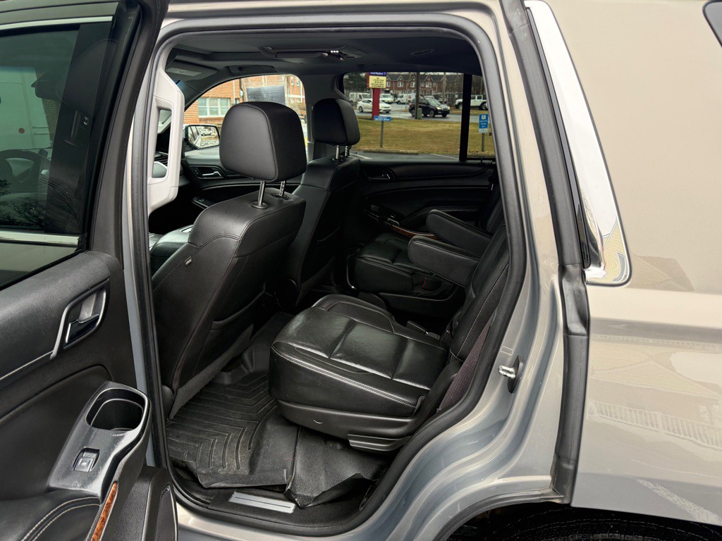 2017 Chevrolet Tahoe Image 6