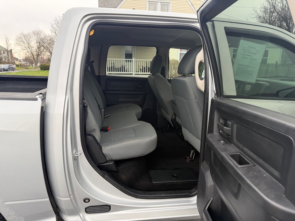 2016 RAM 1500 Image 8