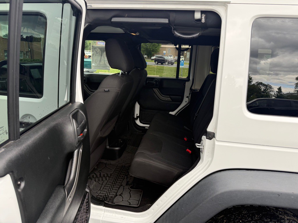 2017 Jeep Wrangler Unlimited Image 6