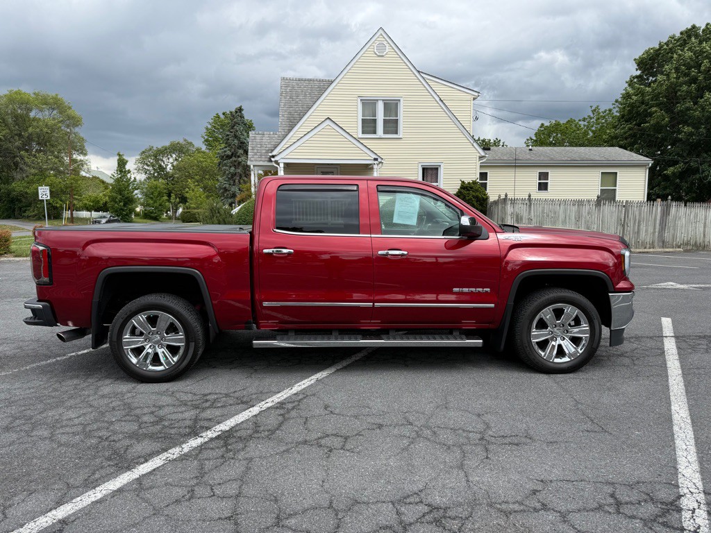 2018 GMC Sierra Image 2