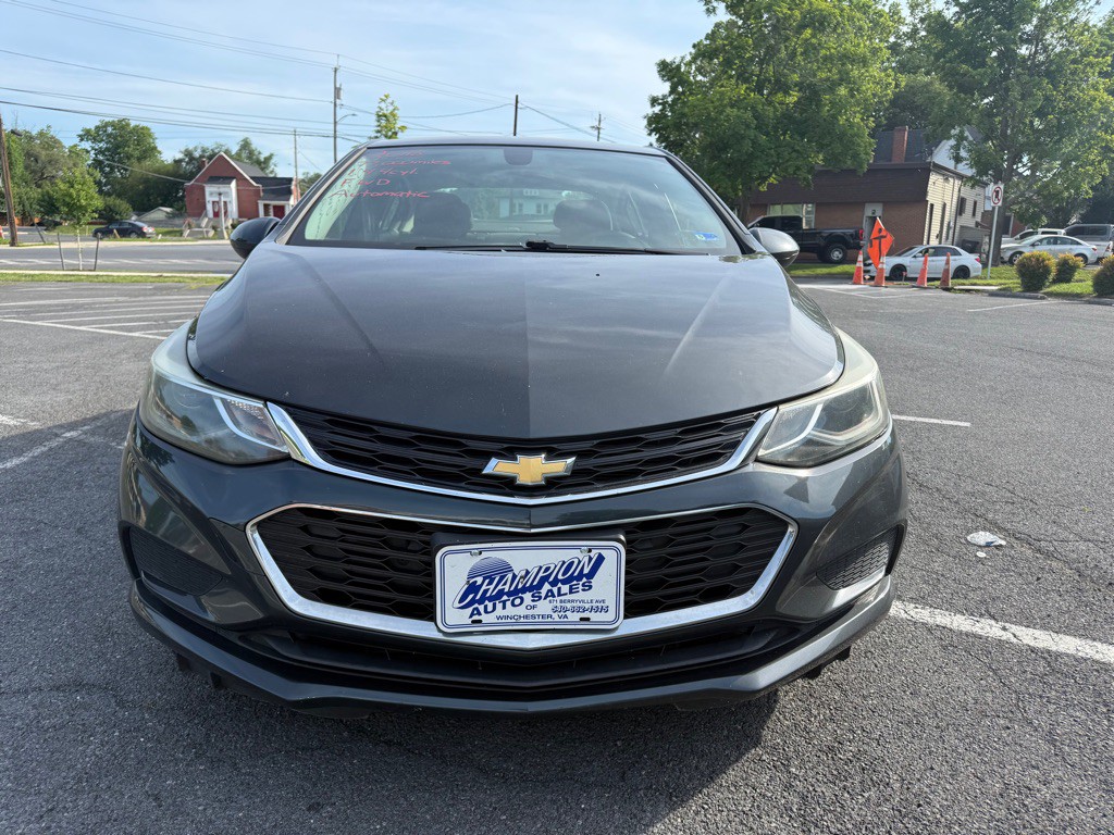 2018 Chevrolet Cruze Image 3