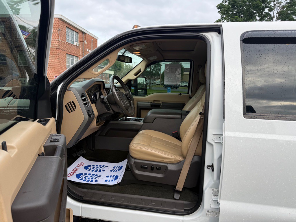 2011 Ford F-250 Image 5