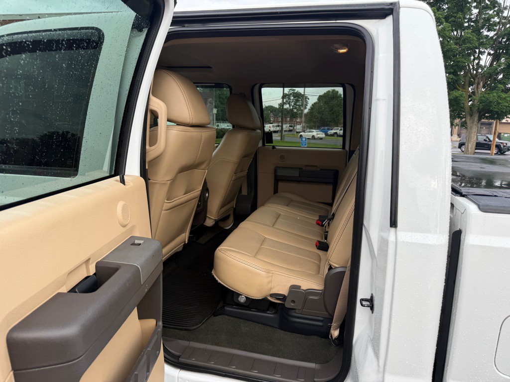 2011 Ford F-250 Image 6