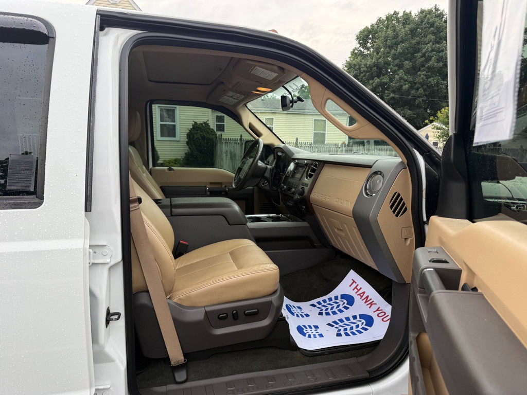 2011 Ford F-250 Image 7