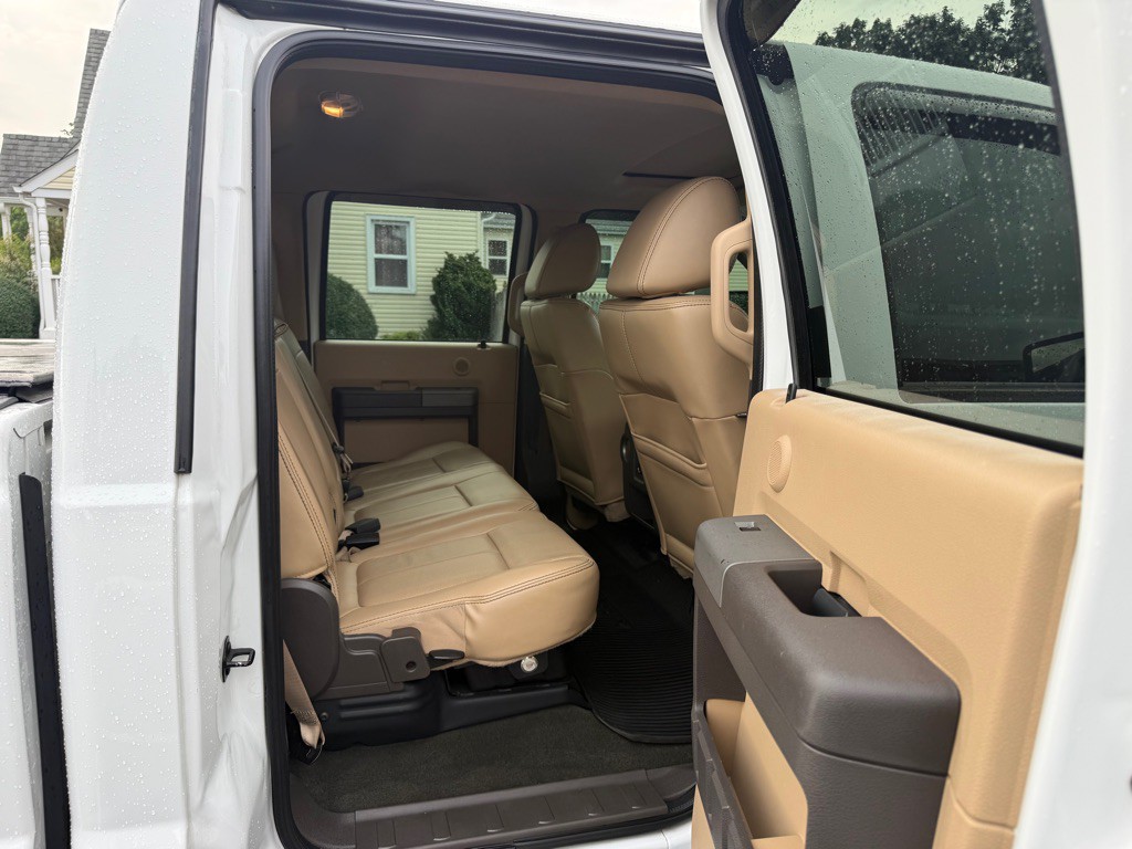 2011 Ford F-250 Image 8