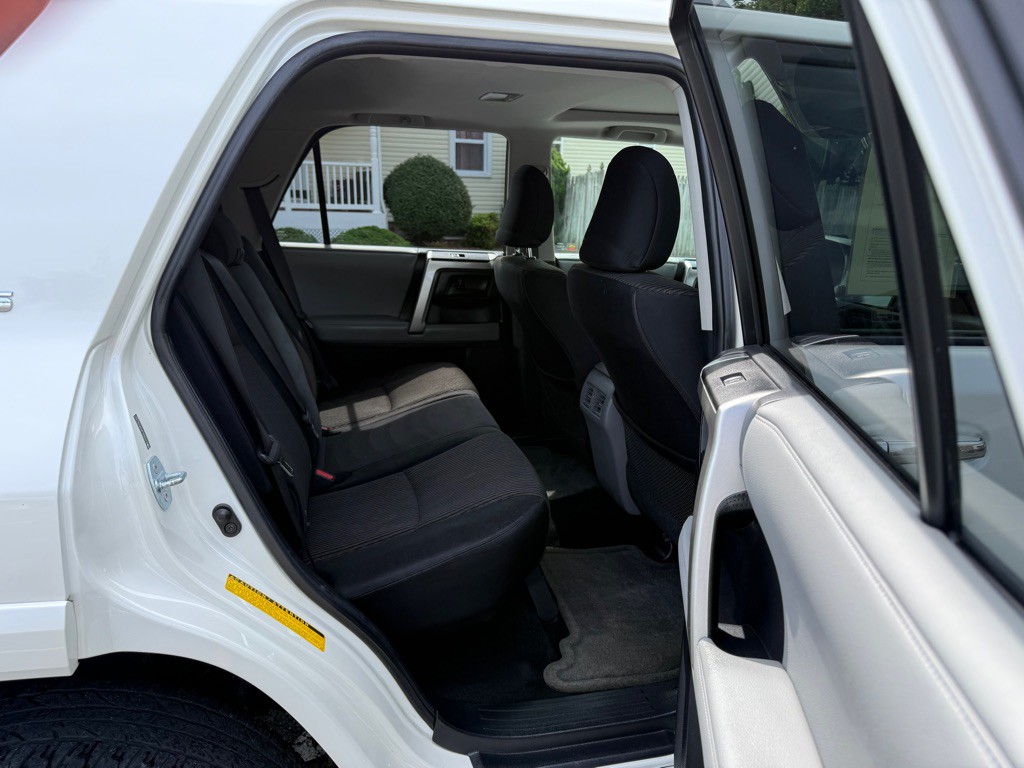 2011 Toyota 4Runner Image 8