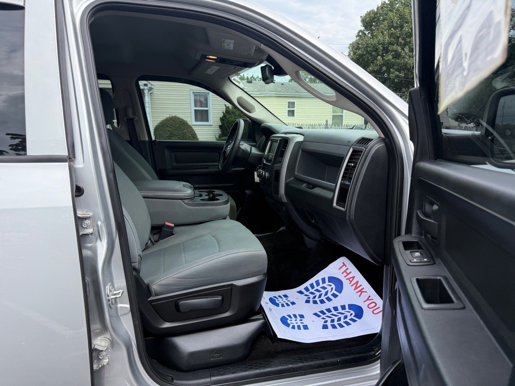 2015 RAM 1500 Image 7
