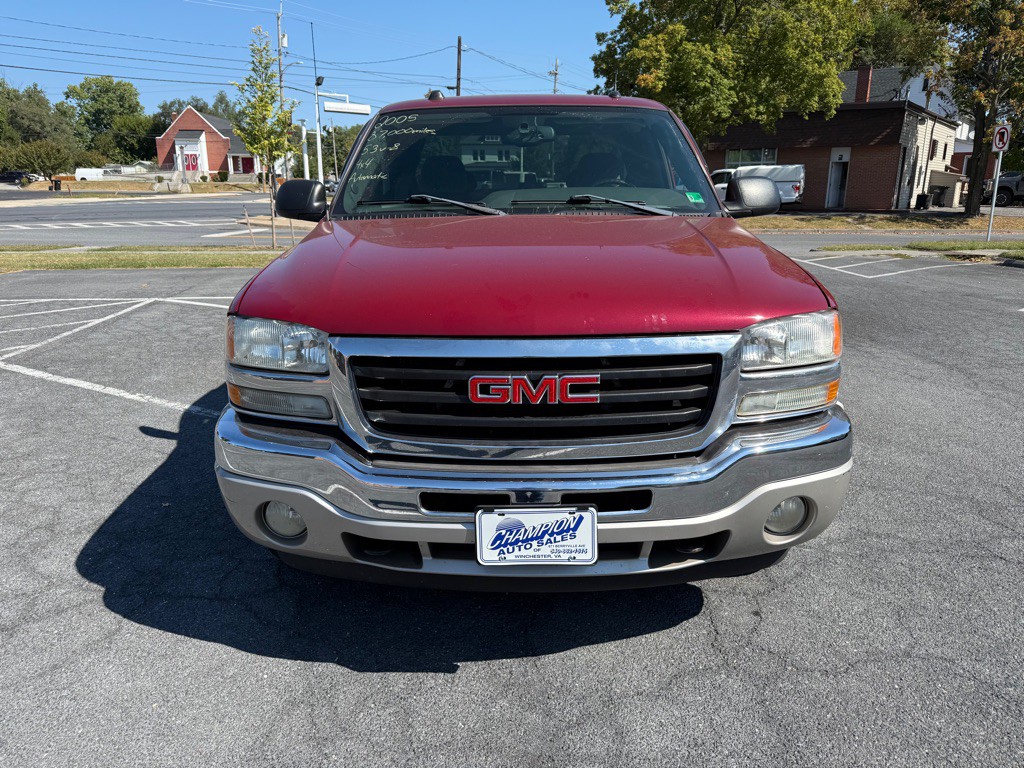 2005 GMC Sierra Image 2
