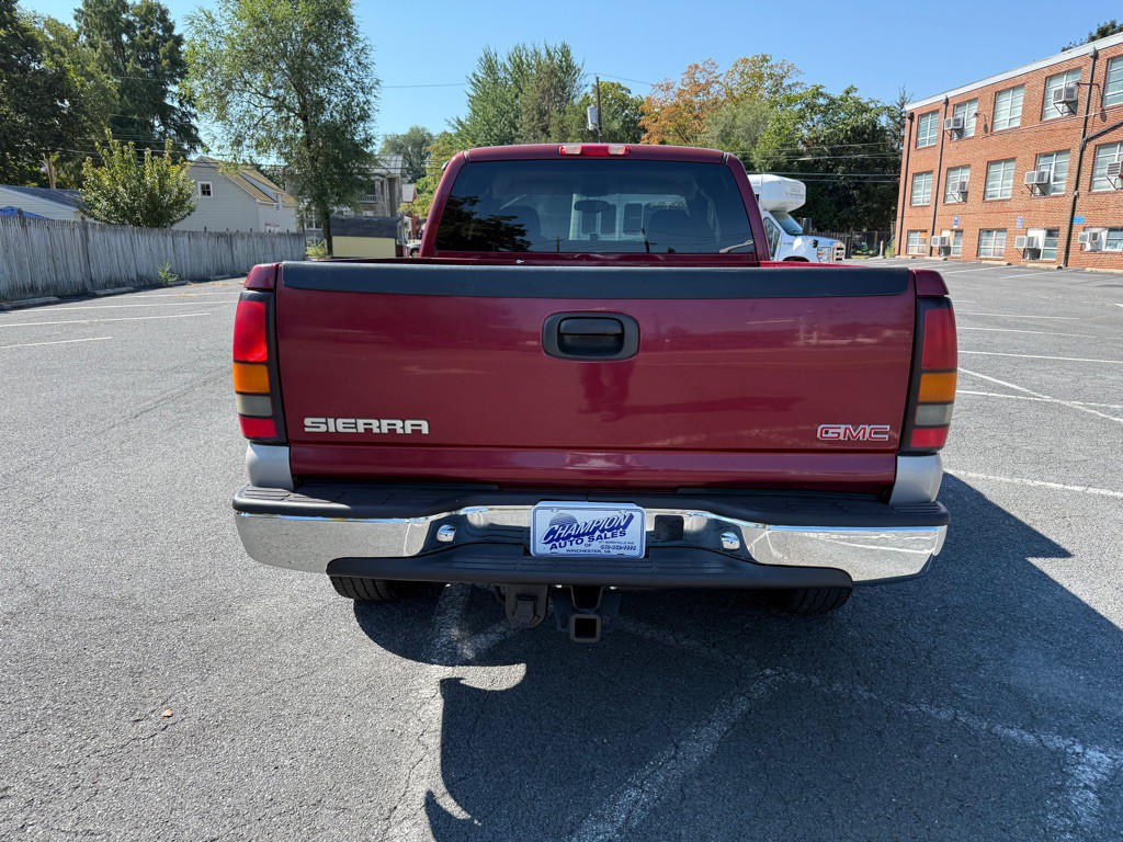 2005 GMC Sierra Image 4