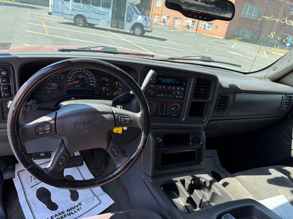 2005 GMC Sierra Image 6