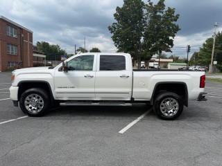 Image for 2018 GMC Sierra 2500 DENALI ID: 7672105