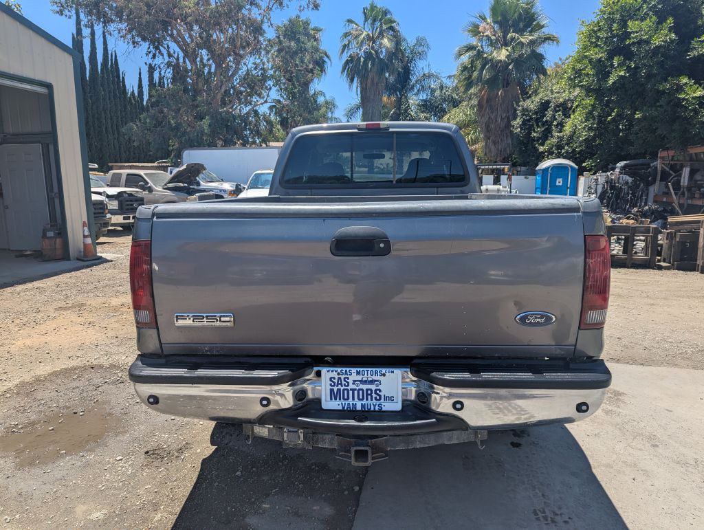 2005 Ford F-250 Image 4