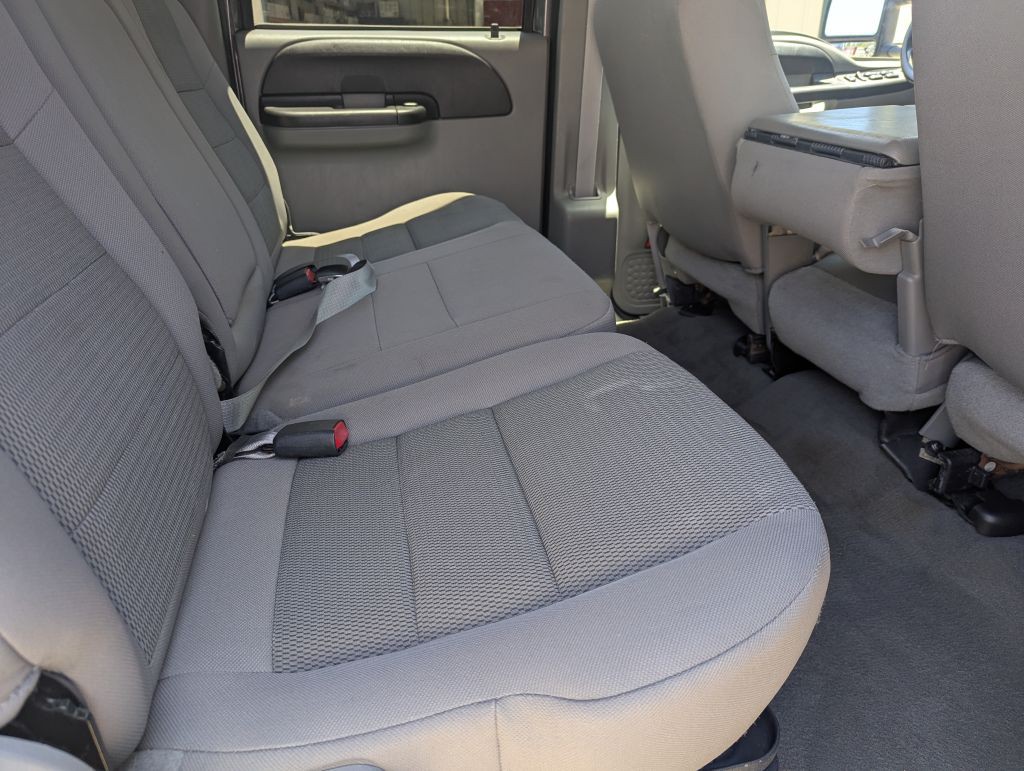 2005 Ford F-250 Image 13