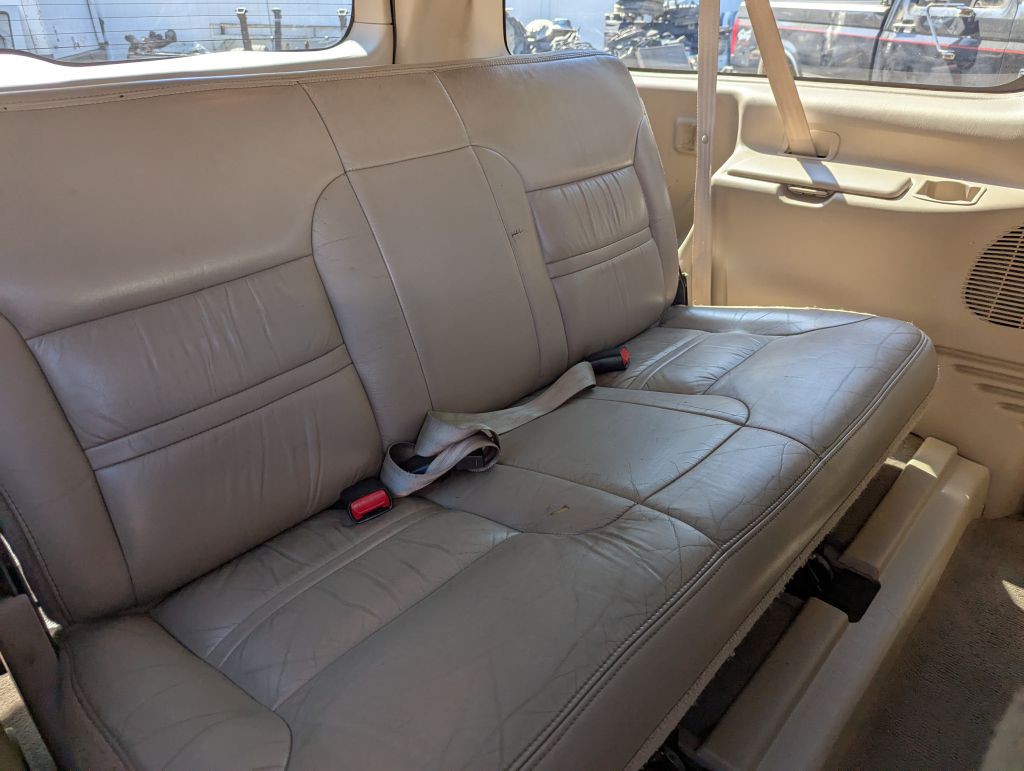 2003 Ford Excursion Image 13