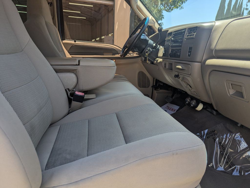 2004 Ford F-250 Image 18