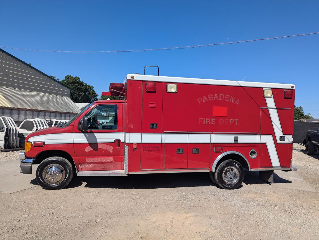 2007 Ford Econoline Image 2
