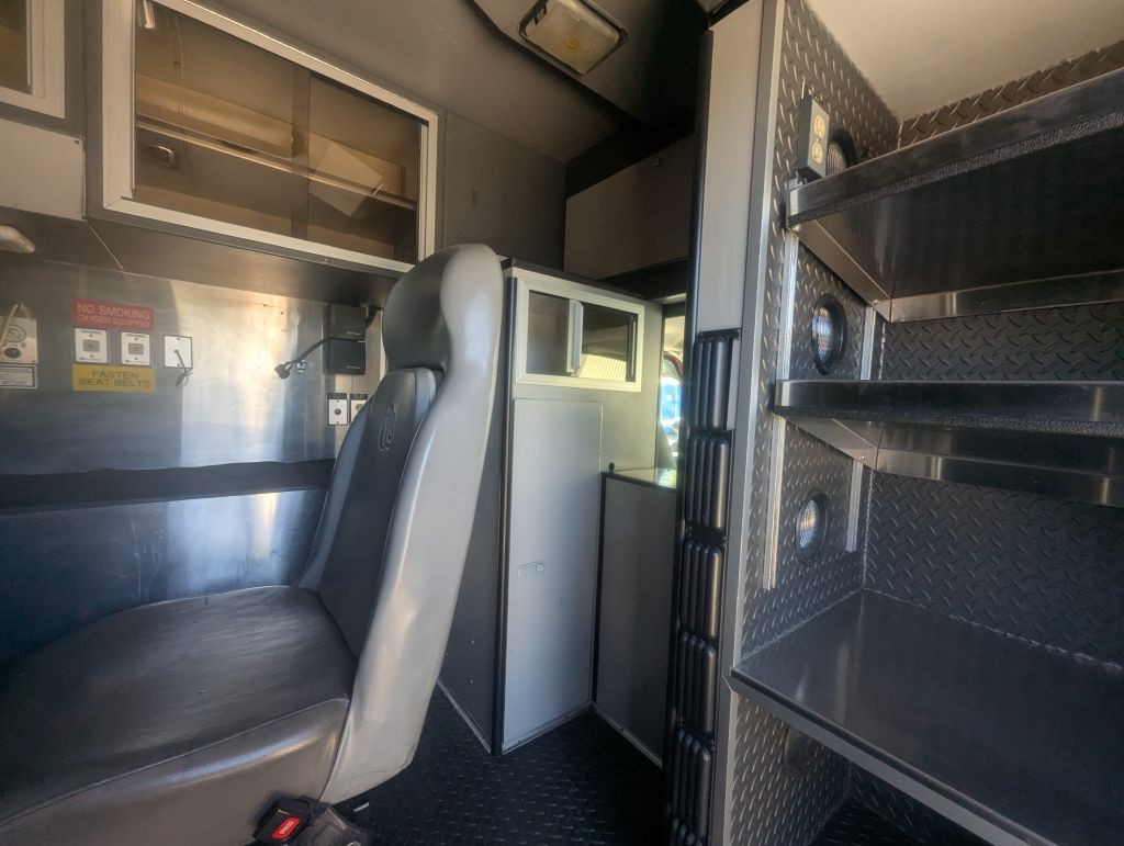 2007 Ford Econoline Image 11