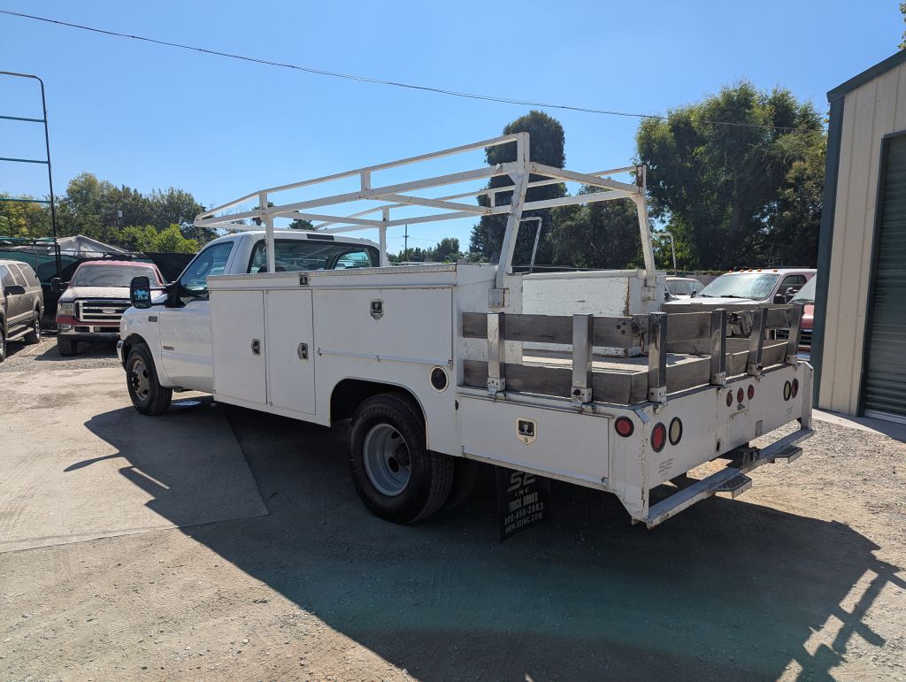 2004 Ford F-350 Image 3