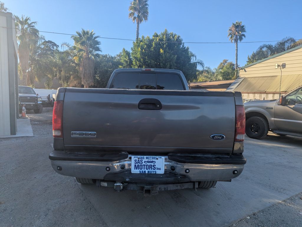 2005 Ford F-350 Image 4