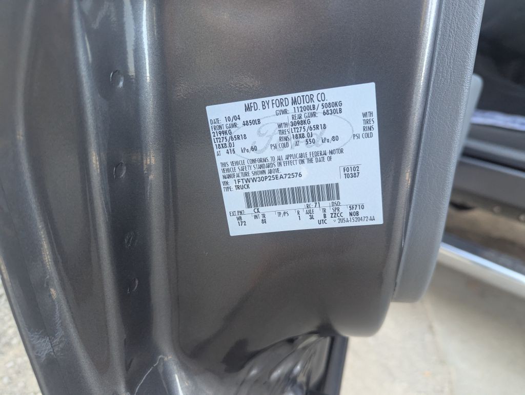 2005 Ford F-350 Image 17