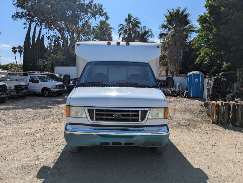 2006 Ford Econoline Image 8