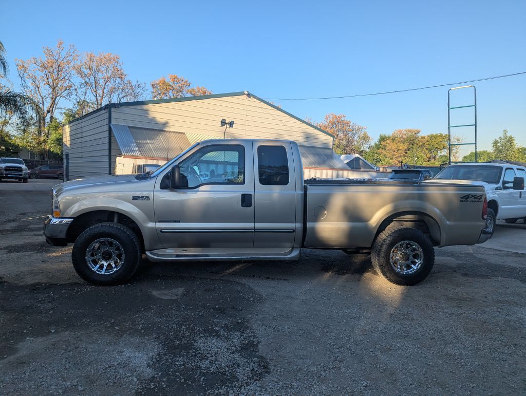 2000 Ford F-250 Image 2