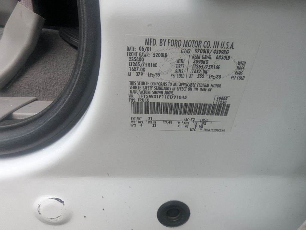 2001 Ford F-350 Image 18