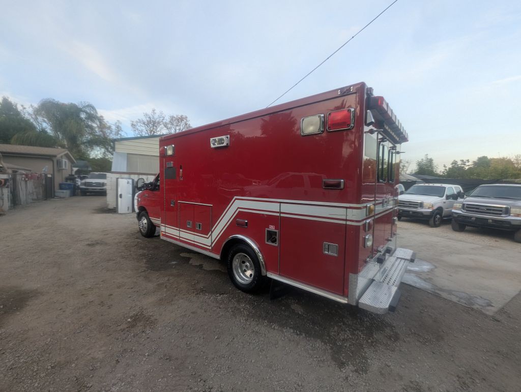 2007 Ford Econoline Image 3