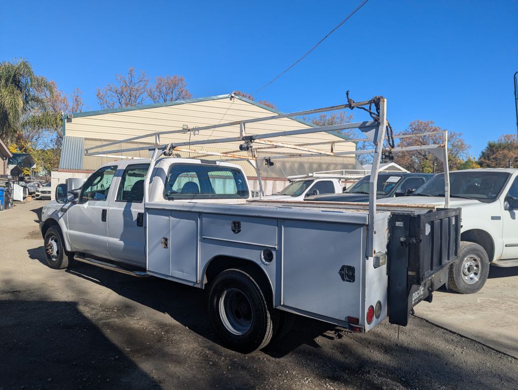 2004 Ford F-350 Image 2