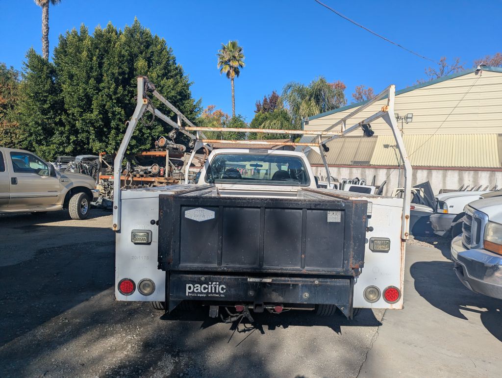 2004 Ford F-350 Image 3