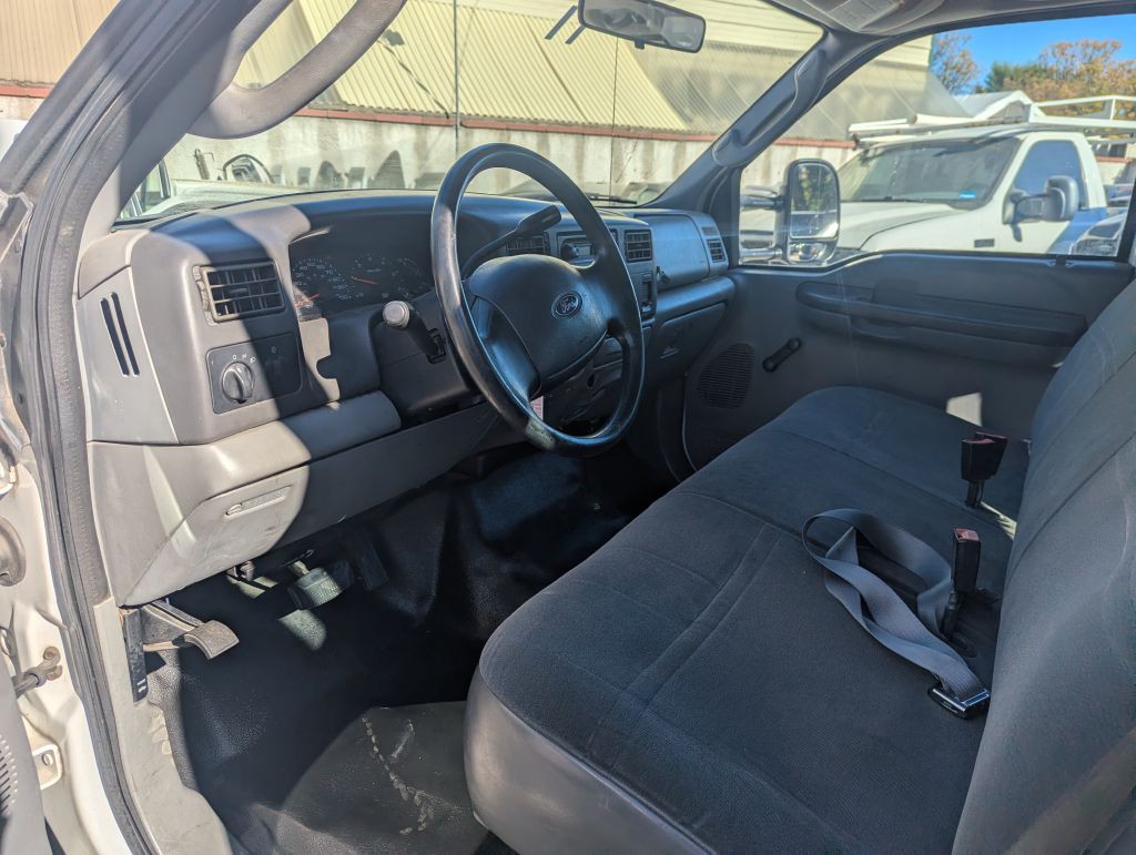 2004 Ford F-350 Image 13