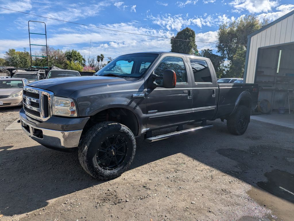 2005 Ford F-350 Image 1