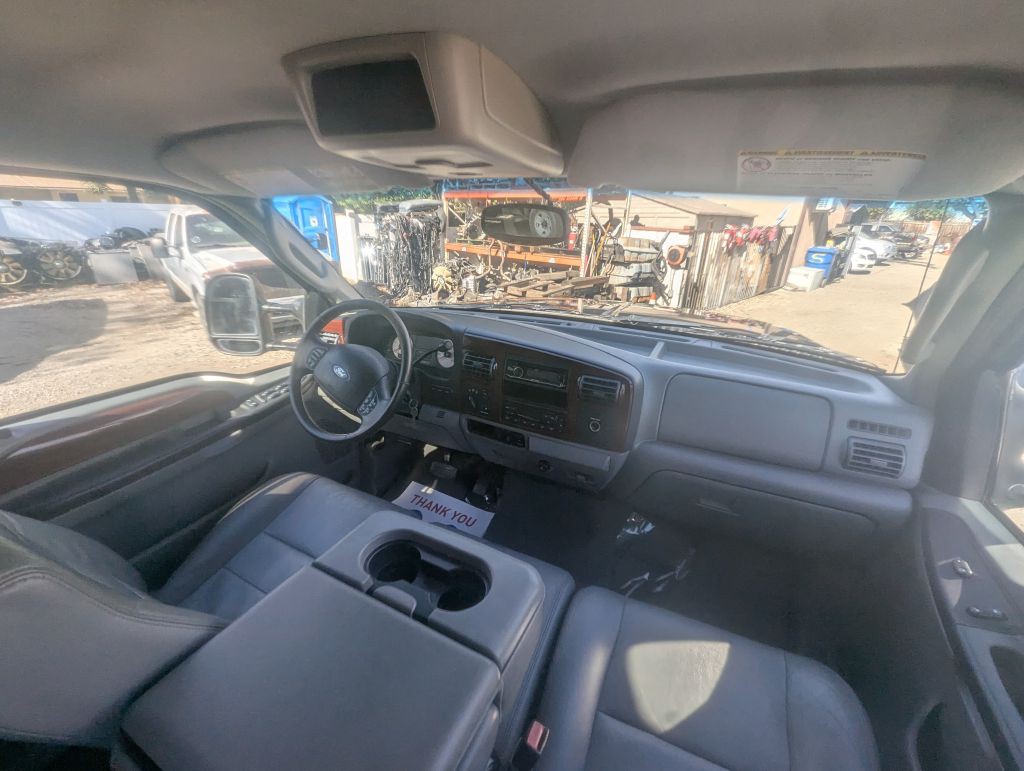 2005 Ford F-350 Image 13