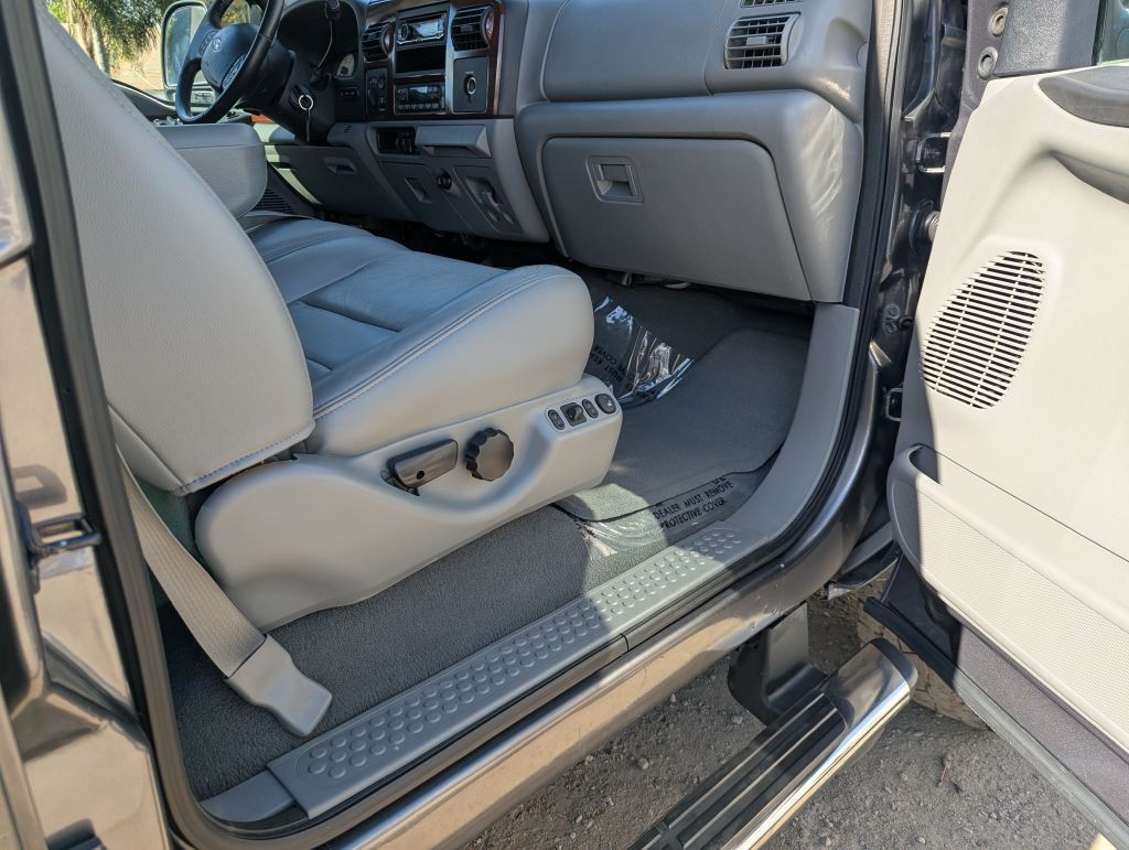 2005 Ford F-350 Image 14