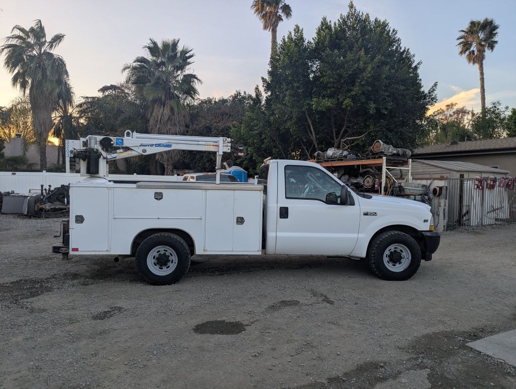 2003 Ford F-350 Image 8