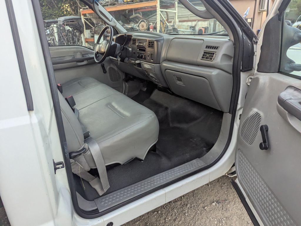 2003 Ford F-350 Image 13