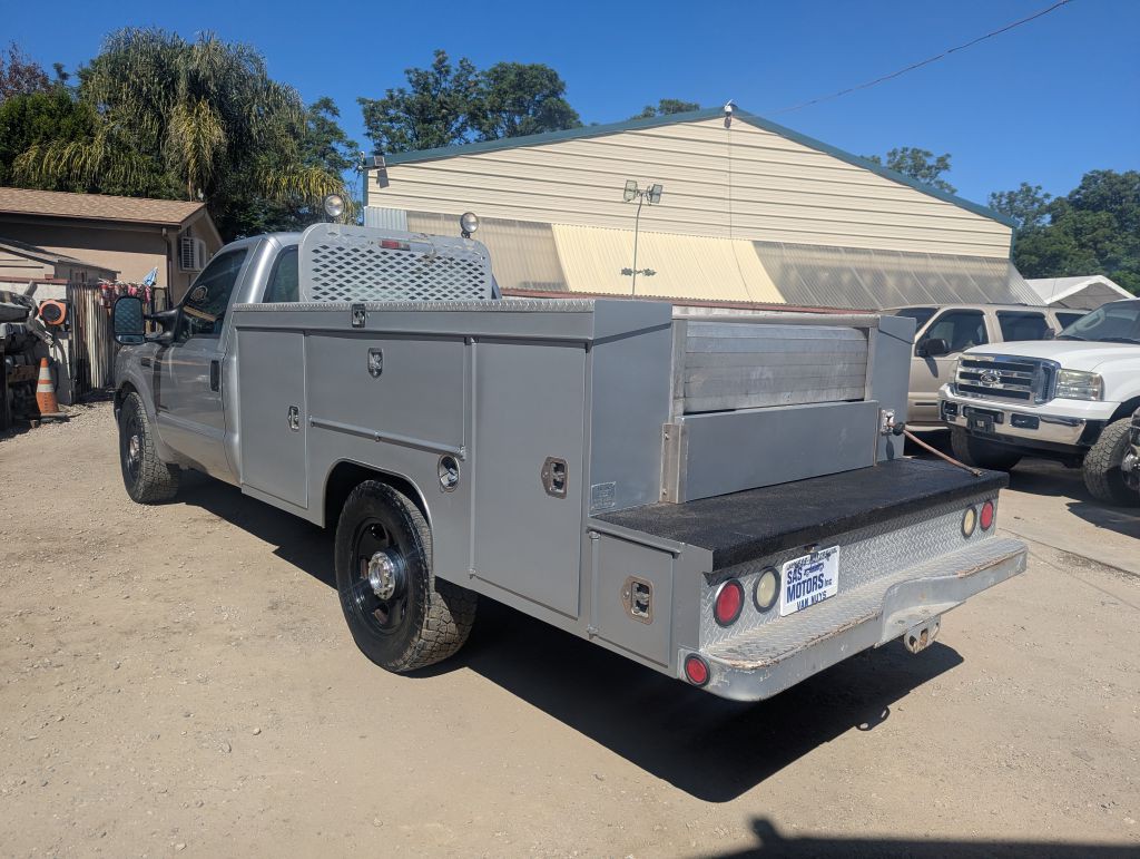 2006 Ford F-350 Image 2