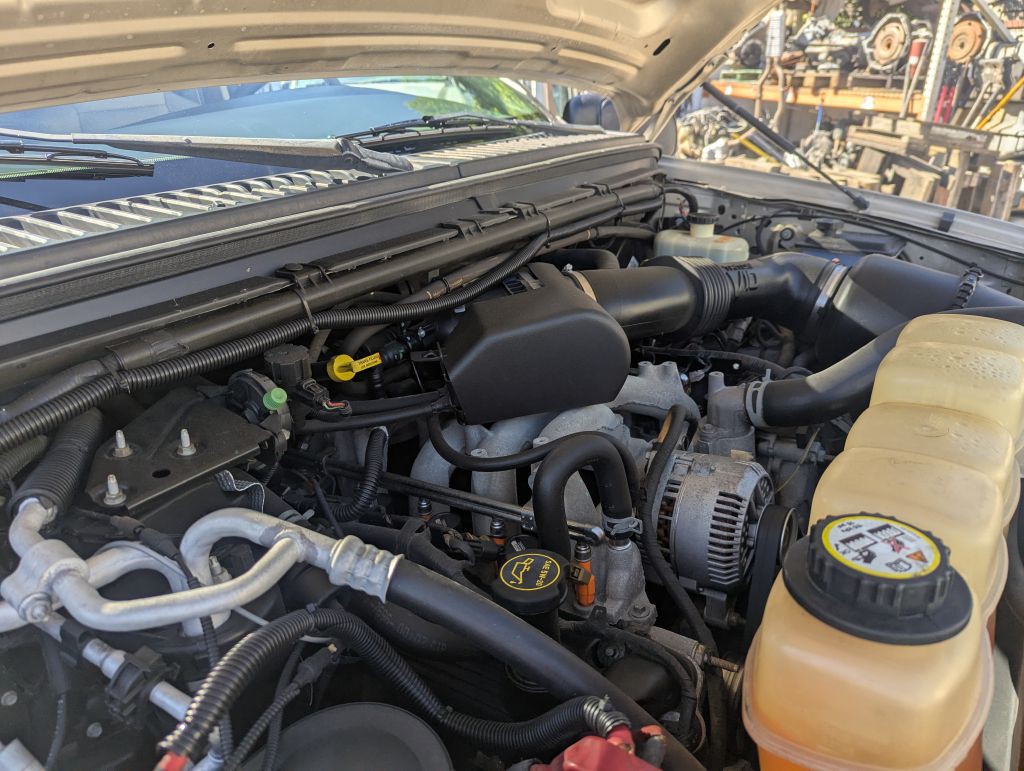 2005 Ford Excursion Image 18