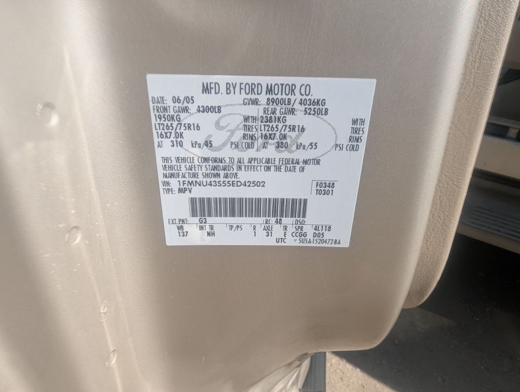 2005 Ford Excursion Image 19