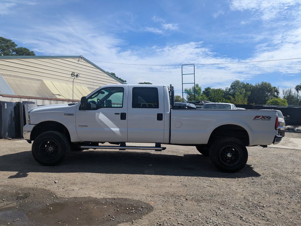2005 Ford F-350 Image 2